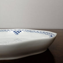 Load image into Gallery viewer, Royal Copenhagen Blue Fluted Half Lace 353| ロイヤルコペンハーゲン ブルーフルーテッド| Royal Copenhagen的复古板 - Stellina