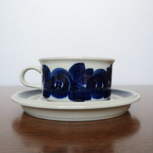 Load image into Gallery viewer, ARABIA Anemone cup&amp;saucer | アラビア アネモネ カップ＆ソーサーF| ARABIA的复古板 - Stellina
