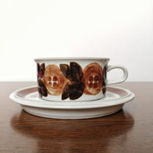 Load image into Gallery viewer, ARABIA Rosmarin cup&amp;saucer | アラビア ロスマリン カップ＆ソーサーB| ARABIA的复古板 - Stellina