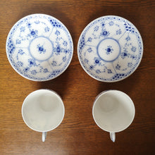 Load image into Gallery viewer, Royal Copenhagen Blue Fluted Half Lace 756| ロイヤルコペンハーゲン ブルーフルーテッド カップ&ソーサー2客| Royal Copenhagen的复古板 - Stellina