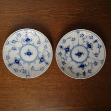 Load image into Gallery viewer, Royal Copenhagen Blue Fluted | ロイヤルコペンハーゲン ブルーフルーテッド カップ&ソーサー2客| Royal Copenhagen的复古板 - Stellina