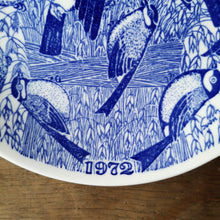 Load image into Gallery viewer, GUSTAVSBERG | Vintage plate 1972 グスタフスベリ ヴィンテージプレート |GUSTAVSBERG的复古板 - Stellina
