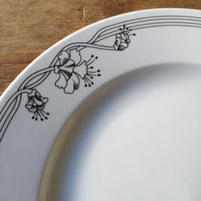 Load image into Gallery viewer, Sarreguemines | Vintage plate ヴィンテージプレート大 | Sarreguemines的复古板 - Stellina