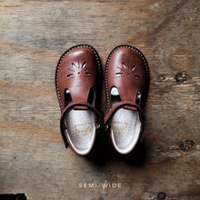 Load image into Gallery viewer, T bar- high cut/Ascot (in-stock) - Stellina