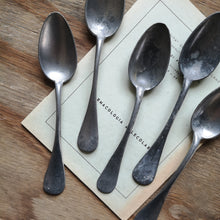 画像をギャラリービューアに読み込む, Vintage pewter spoons ピュータースプーン