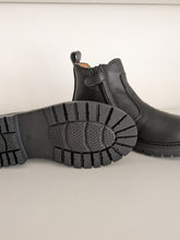 Load image into Gallery viewer, [OUTLET] Leather boots
