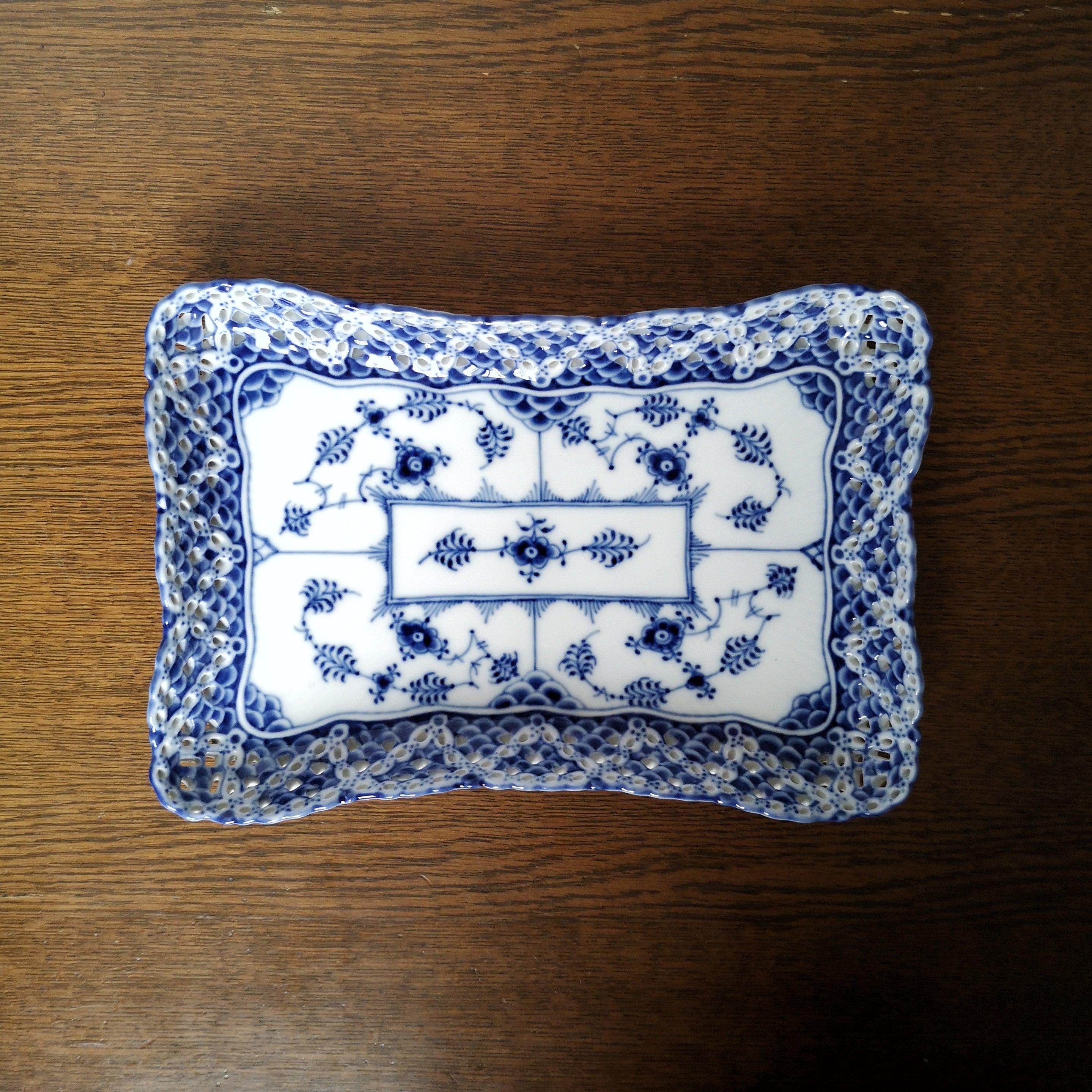 Royal Copenhagen Blue Fluted Half Lace 1122| ロイヤル