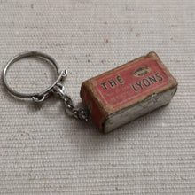 Load image into Gallery viewer, Vintage keyholder フランスヴィンテージキーホルダー |复古的法国钥匙架