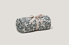 Load image into Gallery viewer, [20%OFF] Woodlands Filled Blanket - Stellina