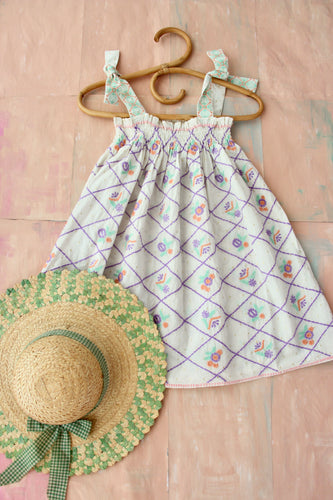 Skirt dress with embroidery
