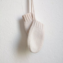 Load image into Gallery viewer, Cashmere knit mitten - Stellina