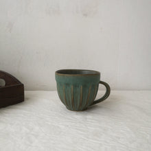 Load image into Gallery viewer, Cozy green mug - Stellina