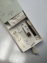 Load image into Gallery viewer, Manicure Set - Stellina