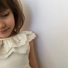 画像をギャラリービューアに読み込む, The Embroidered Wren dress (Vintage White) - Stellina